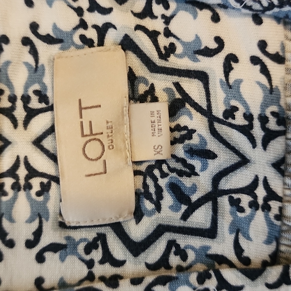 *5 items under $10 for $20* Loft dress - Picture 5 of 7